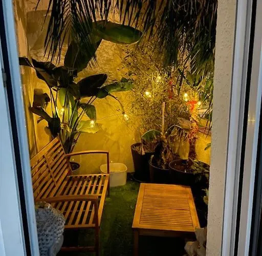 Joli T2 Avec Piscine Fréjus