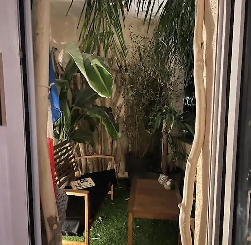 Joli T2 Avec Piscine Διαμέρισμα Fréjus